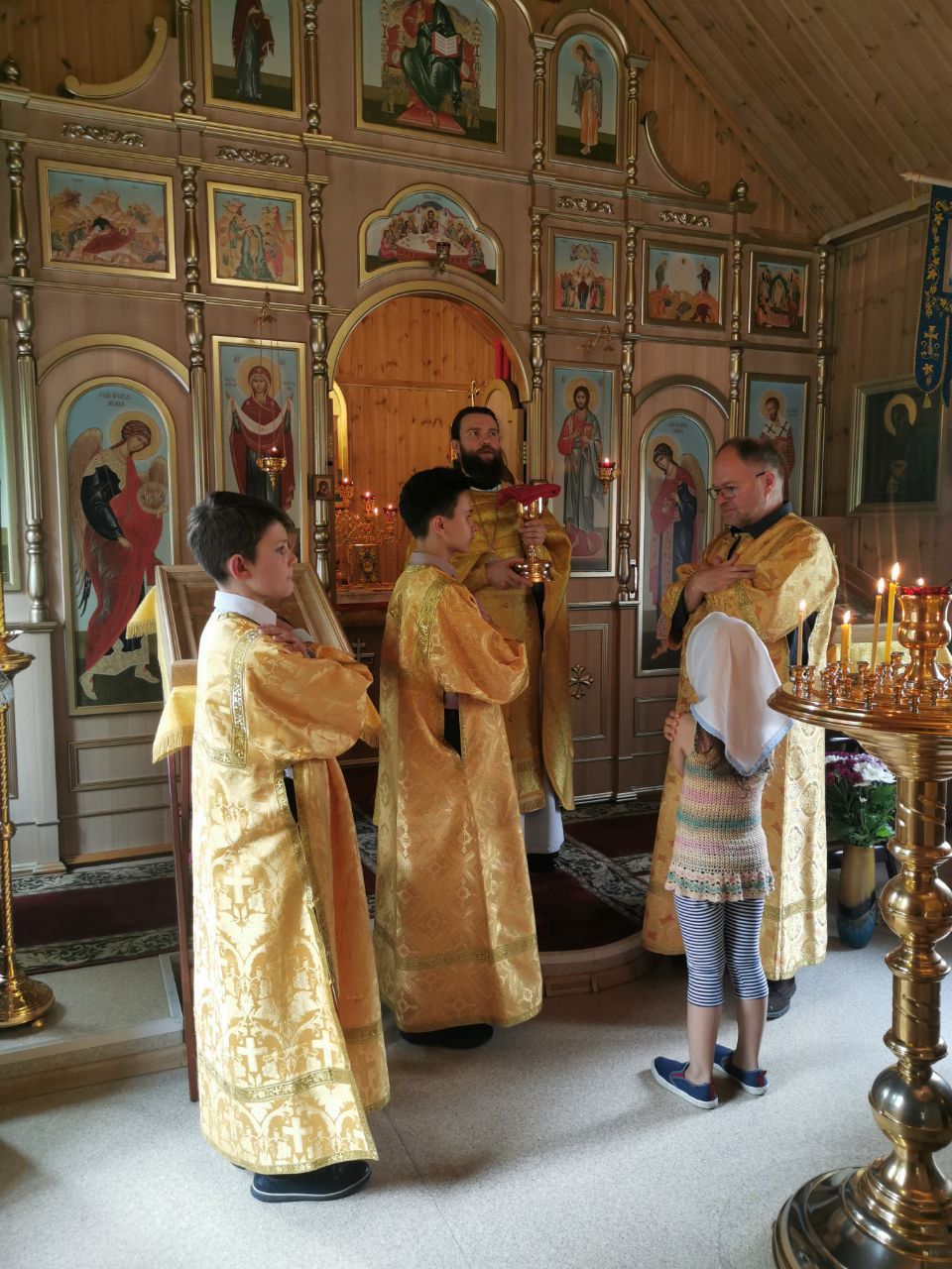 32467C9D-1A5B-4D4B-94BA-6AB02337EDF4